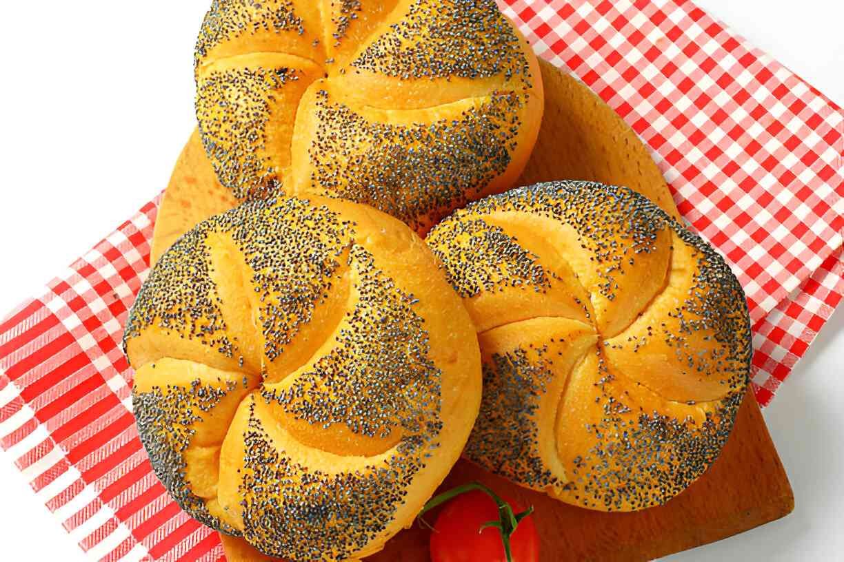 Kaiser Rolls Recipe (Soft Inside, Crispy Outside) - Bread